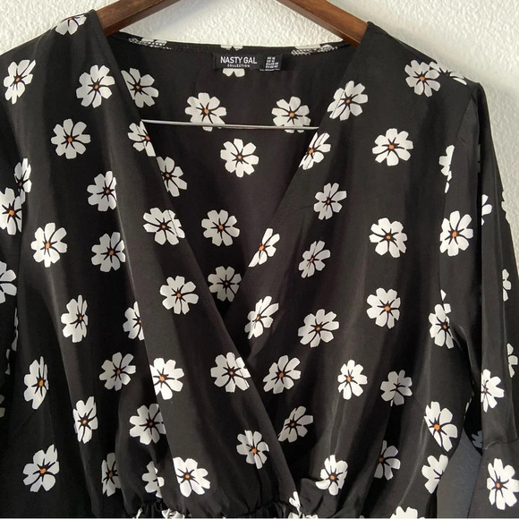 Daisy Floral Wrap Top Front Peplum Drop Sleeve Elastic Waist Nasty Gal US 12 - Picture 2 of 8